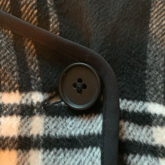 Kaari Blue XL lightweight mid length black and white cape style coat. - Picture 4 of 5